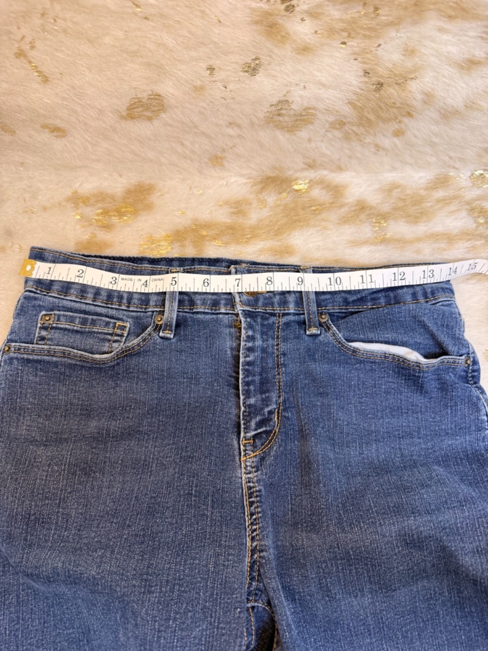 Levi's Signature Bermuda Denim Shorts Women's Size 4‎ Stretch Mid Rise Cuffed - Picture 7 of 8